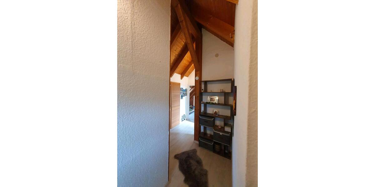 Dachgeschoßwohnung Wermelskirchen - 1.5 Zimmer, 58 m&sup2;, 588&euro; | Angebot:26535359