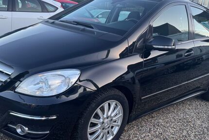 Mercedes-Benz B 180 155.000 km 4.499 &euro; Essen 45355
