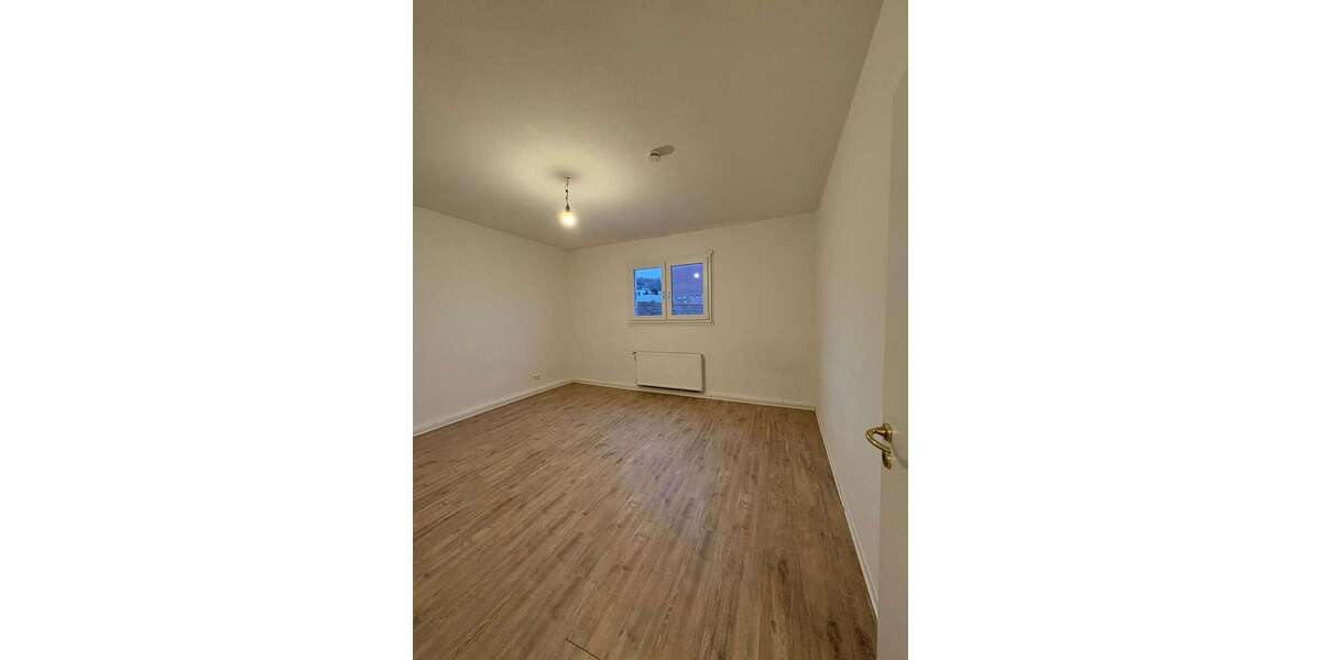 Etagenwohnung Wuppertal Unterbarmen - 2 Zimmer, 67 m&sup2;, 582&euro; | Angebot:25717361