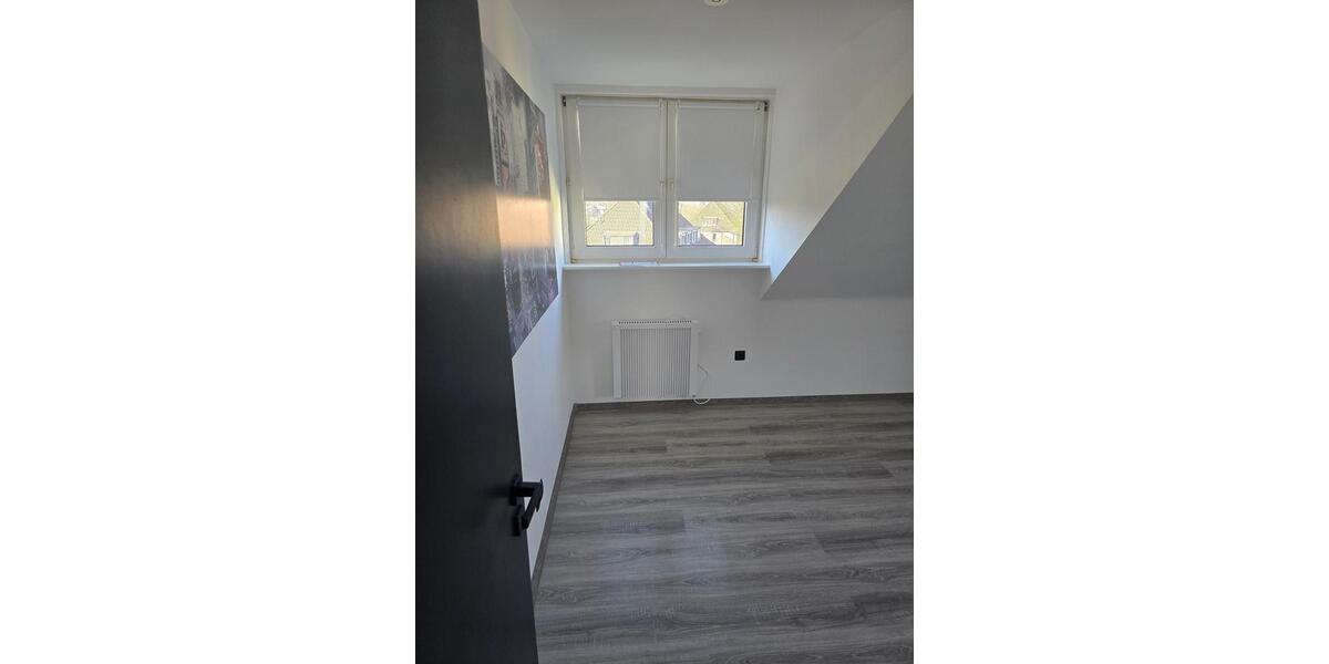 Dachgeschoßwohnung Ratingen - 2 Zimmer, 50 m&sup2;, 650&euro; | Angebot:25272327