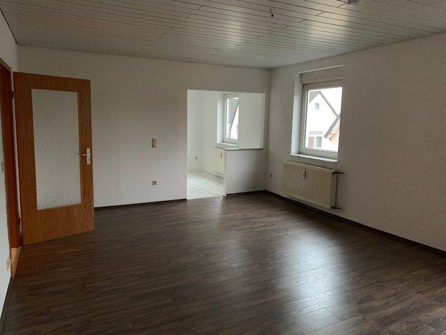 Etagenwohnung Solingen Central - 2 Zimmer, 72 m&sup2;, 650&euro; | Angebot:26632060