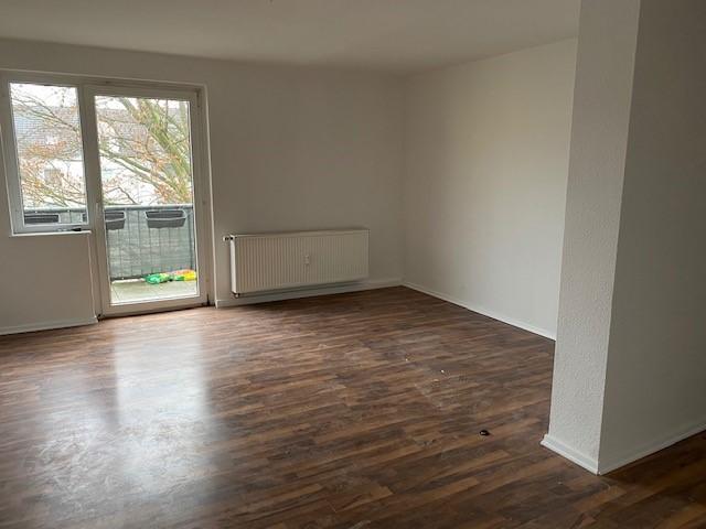 Etagenwohnung Wuppertal Gemarkung Langerfeld - 3 Zimmer, 77 m&sup2;, 669&euro; | Angebot:26422002