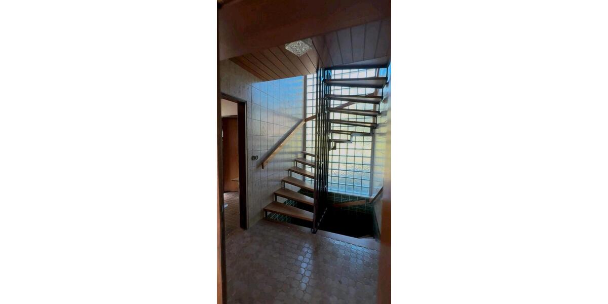 Einfamilienhaus Herdecke - 8 Zimmer, 200 m&sup2;, 3.000&euro; | Angebot:26628616