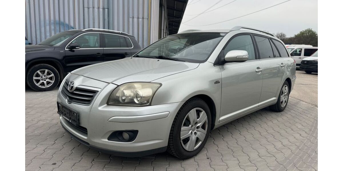 Toyota Avensis 300.000 km 1.949 &euro; Essen 45356
