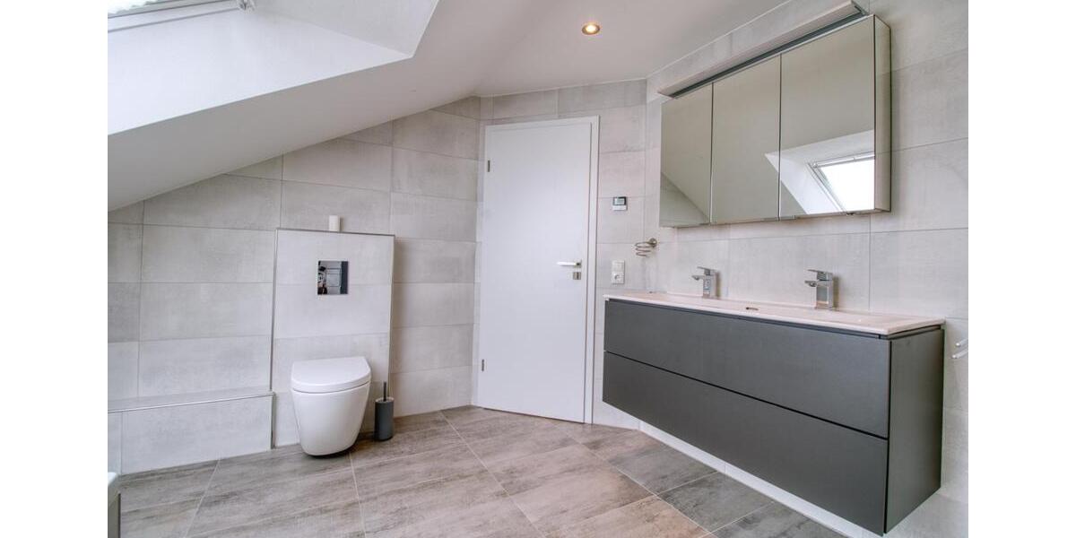 Erdgeschoßwohnung Wetter (Ruhr) - 5 Zimmer, 140 m&sup2;, 2.125&euro; | Angebot:23012348