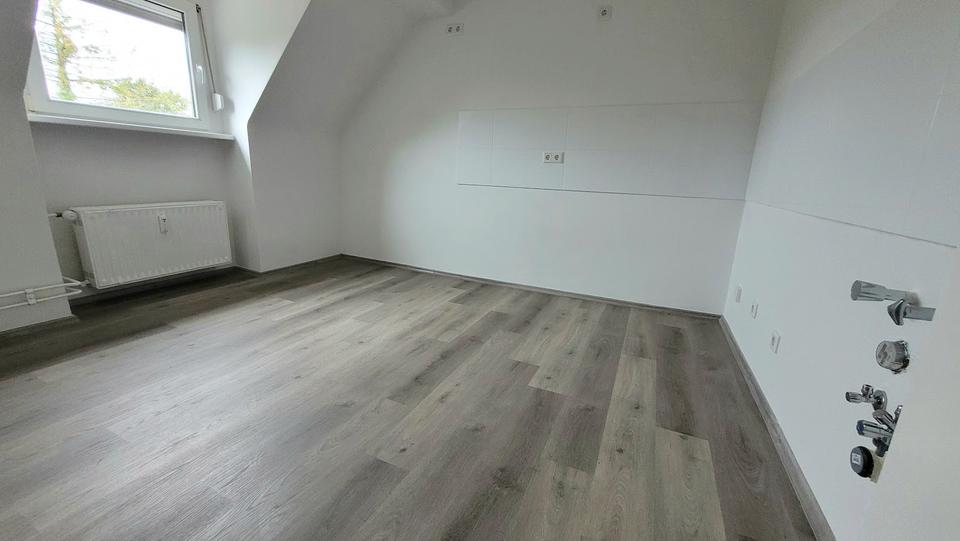 Dachgeschoßwohnung Essen Stadtbezirk IV - 2 Zimmer, 47 m&sup2;, 429&euro; | Angebot:24516980