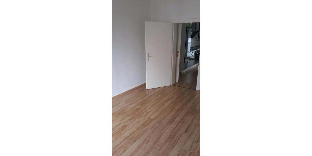 Etagenwohnung Wuppertal Elberfeld - 1 Zimmer, 75 m&sup2;, 850&euro; | Angebot:25790453