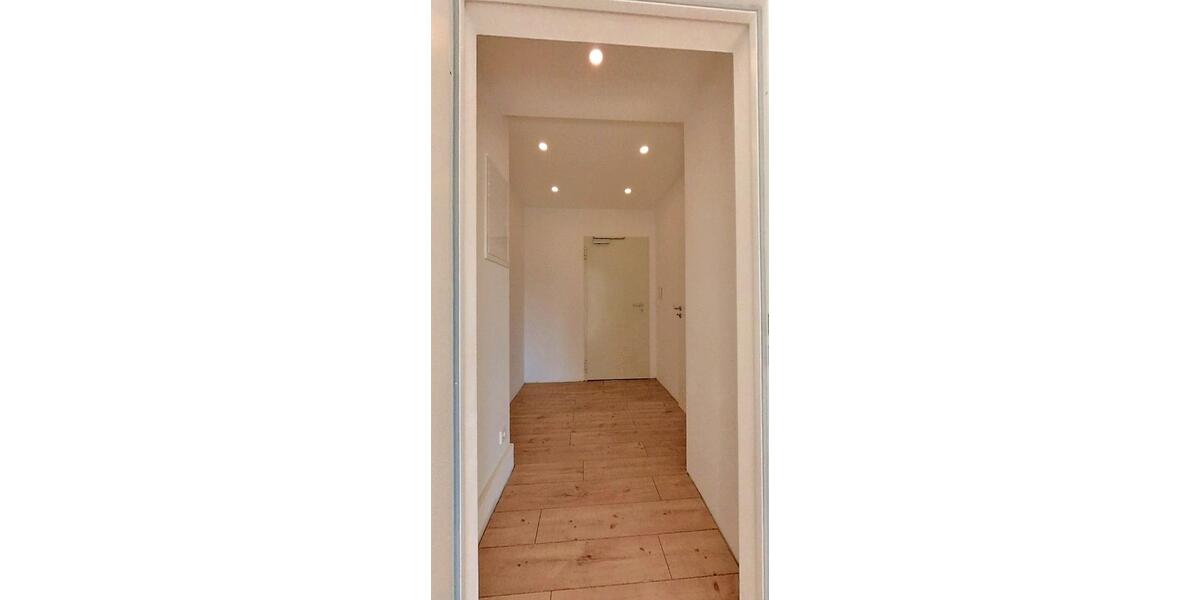 Etagenwohnung Essen Huttrop - 1 Zimmer, 25 m&sup2;, 395&euro; | Angebot:26005593