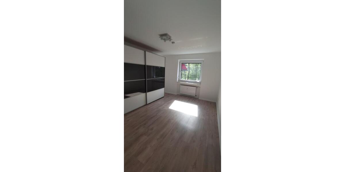 Etagenwohnung Solingen - 2 Zimmer, 60 m&sup2;, 189.000&euro; | Angebot:26074167