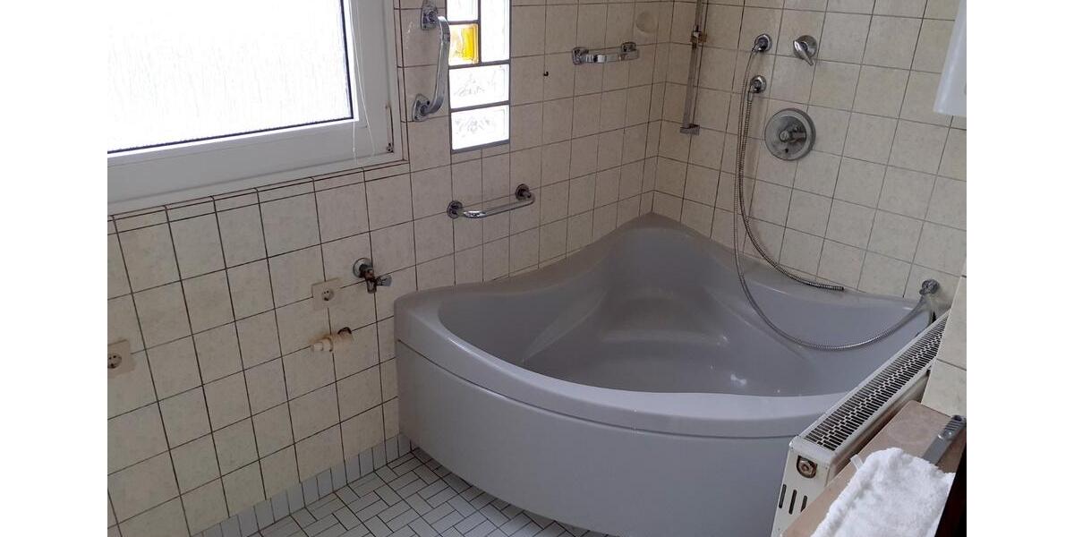 Hochparterre Essen Stadtbezirk III - 3 Zimmer, 64 m&sup2;, 520&euro; | Angebot:24853245