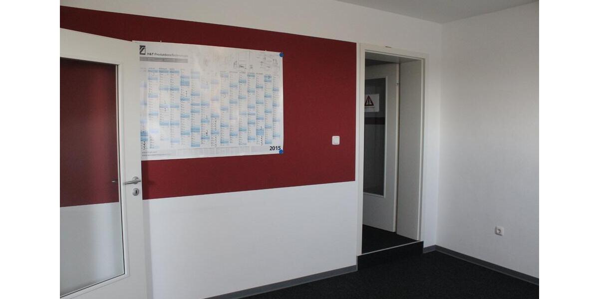 Dachgeschoßwohnung Hagen Hagen-Nord - 4 Zimmer, 130 m&sup2;, 700&euro; | Angebot:25618079