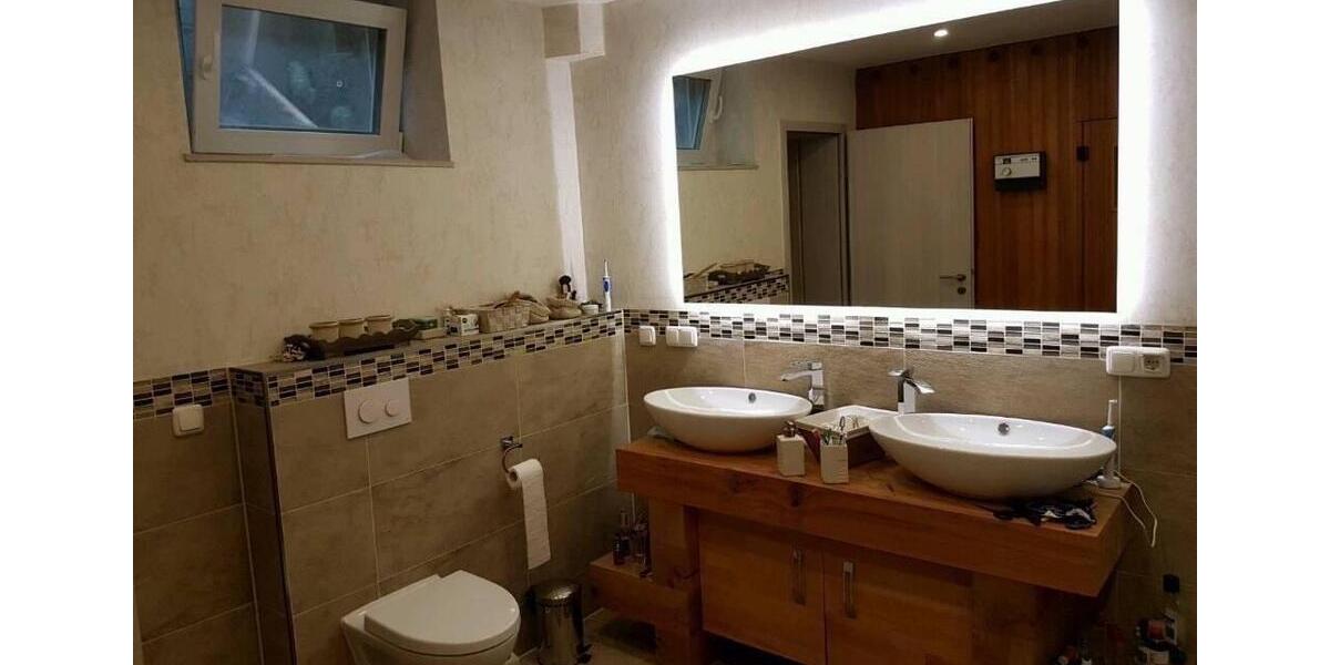 Erdgeschoßwohnung Schwelm - 3 Zimmer, 158 m&sup2;, 1.499&euro; | Angebot:26577492