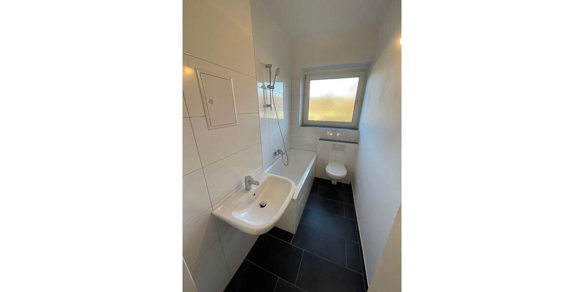 Zimmer Wuppertal Barmen - 4 Zimmer, 94 m&sup2;, 759&euro; | Angebot:25701008