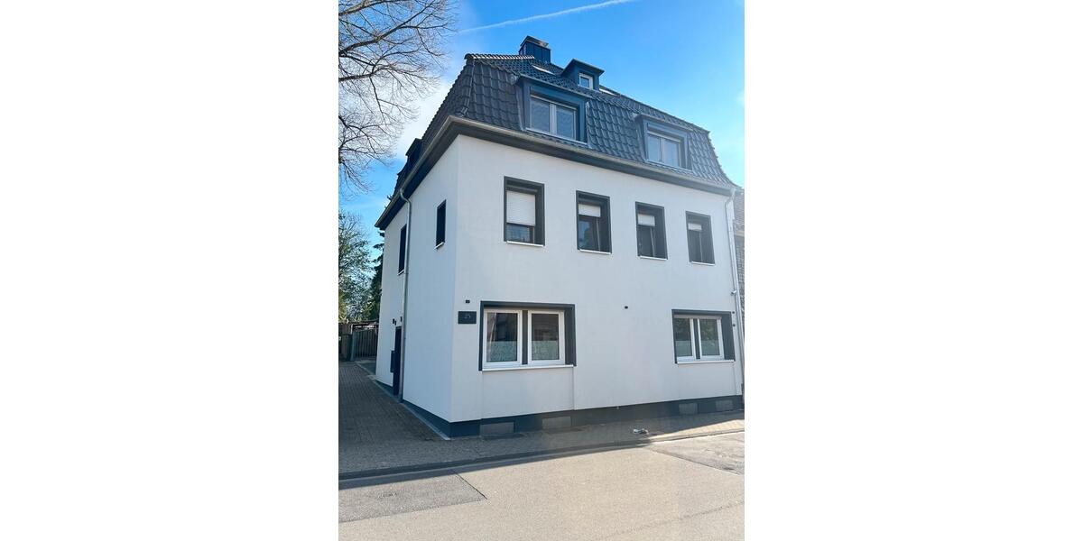Erdgeschoßwohnung Solingen Central - 2 Zimmer, 61 m&sup2;, 775&euro; | Angebot:26602692