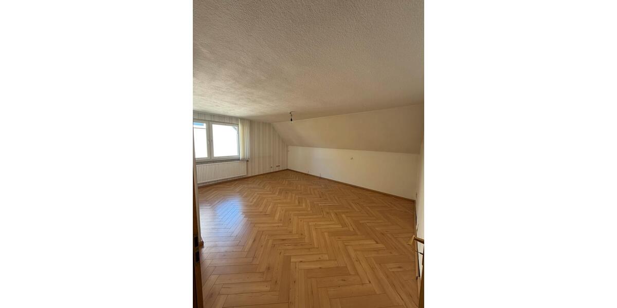 Dachgeschoßwohnung Bochum Günnigfeld - 3 Zimmer, 78 m&sup2;, 741&euro; | Angebot:26518324