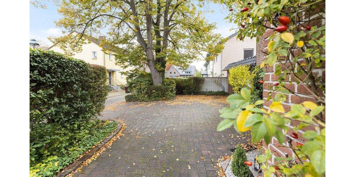 Einfamilienhaus Düsseldorf Vennhausen - 7 Zimmer, 262 m&sup2;, 895.000&euro; | Angebot:25744333