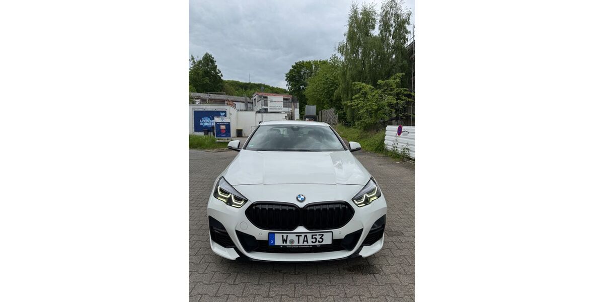BMW 218 82.200 km 21.999 &euro; Wuppertal 42105