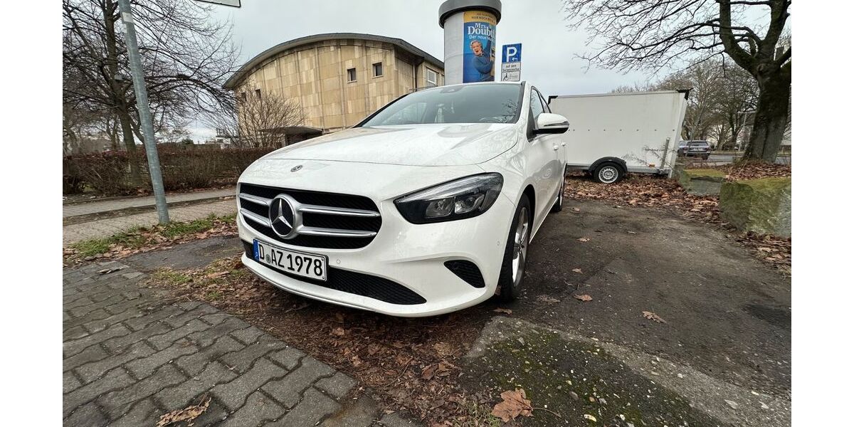 Mercedes-Benz B 180 95.000 km 17.500 &euro; Düsseldorf 40237