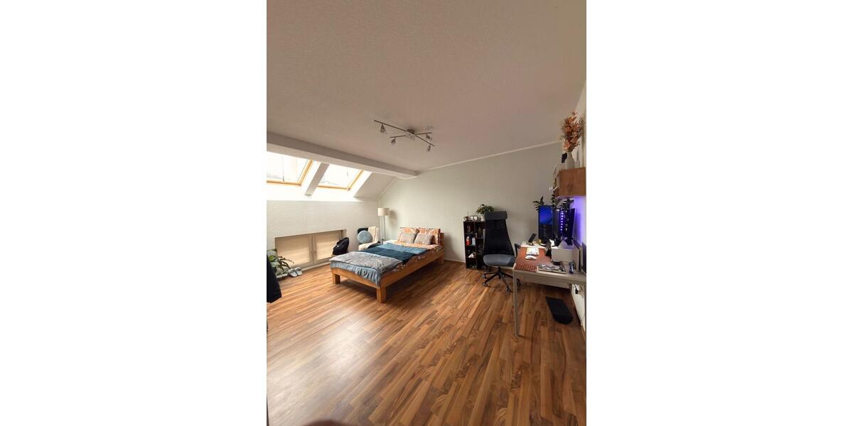 Dachgeschoßwohnung Wuppertal Brill - 1 Zimmer, 20 m&sup2;, 394&euro; | Angebot:25988581