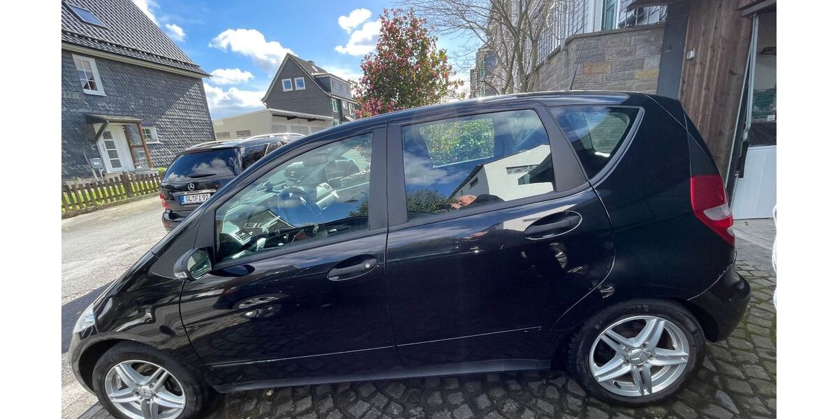 Mercedes-Benz A 150 123.900 km 3.950 &euro; Wermelskirchen 42929