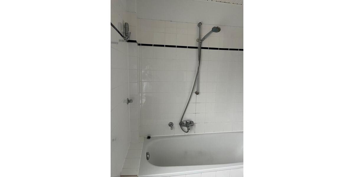 Etagenwohnung Burscheid - 2 Zimmer, 90 m&sup2;, 780&euro; | Angebot:25294112