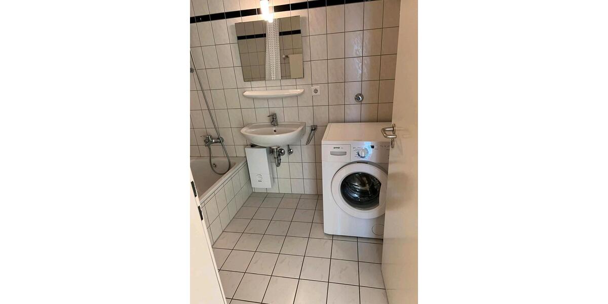 Etagenwohnung Düsseldorf Stadtbezirk 8 - 2 Zimmer, 70 m&sup2;, 1.620&euro; | Angebot:25960270