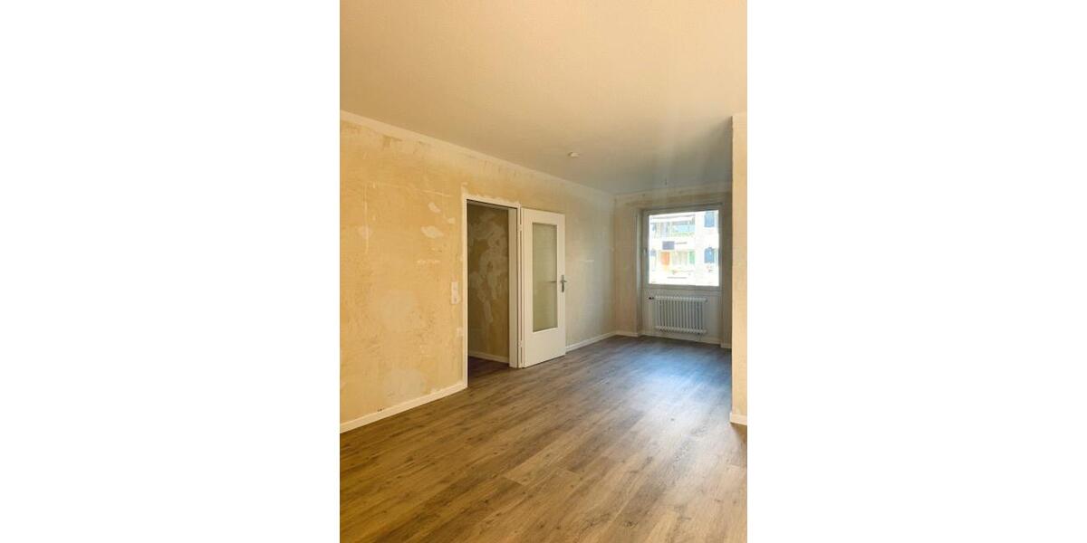 Etagenwohnung Remscheid - 2 Zimmer, 64 m&sup2;, 383&euro; | Angebot:25415102