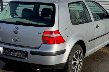 VW Golf 91.150 km 4.990 &euro; Solingen 42719