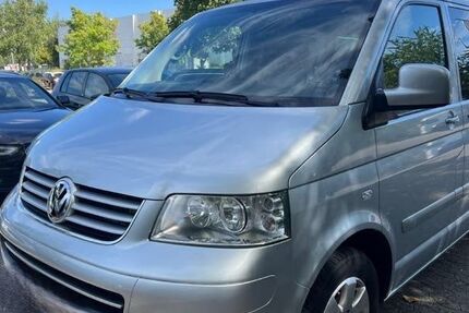 VW T5 Multivan 282.000 km 6.500 &euro; Düsseldorf 40472