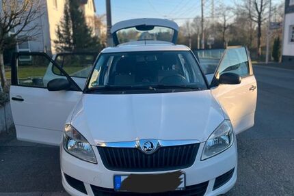 Skoda Fabia 130.000 km 4.800 &euro; Solingen 42659