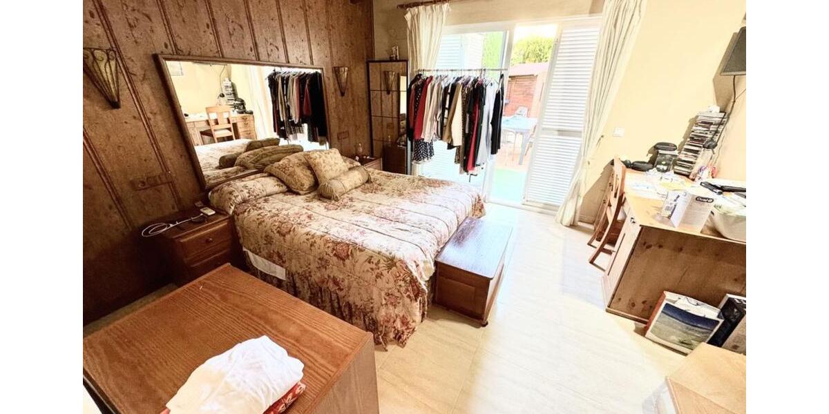 Ferienimmobilie Wuppertal Unterbarmen - 1.500&euro; | Angebot:23796115