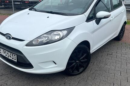 Ford Fiesta 230.000 km 2.100 &euro; Essen 45326