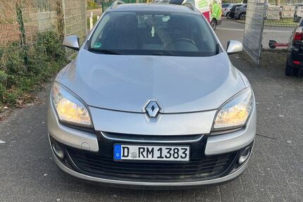 Renault Megane 175.893 km 4.450 &euro; Düsseldorf 40597