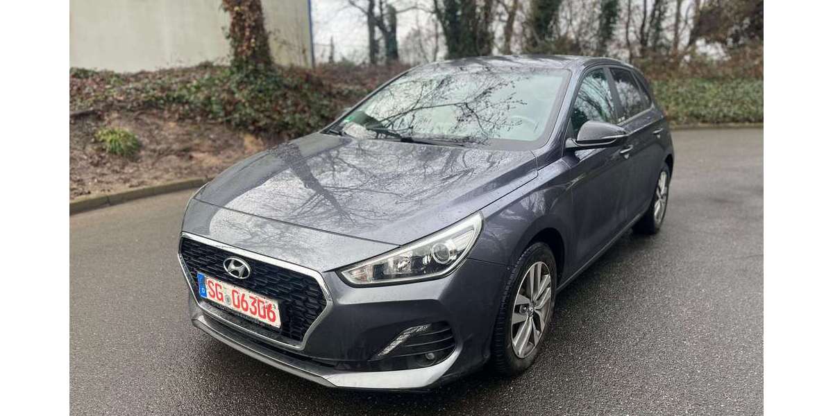 Hyundai i30 100.000 km 12.200 &euro; Solingen 42655