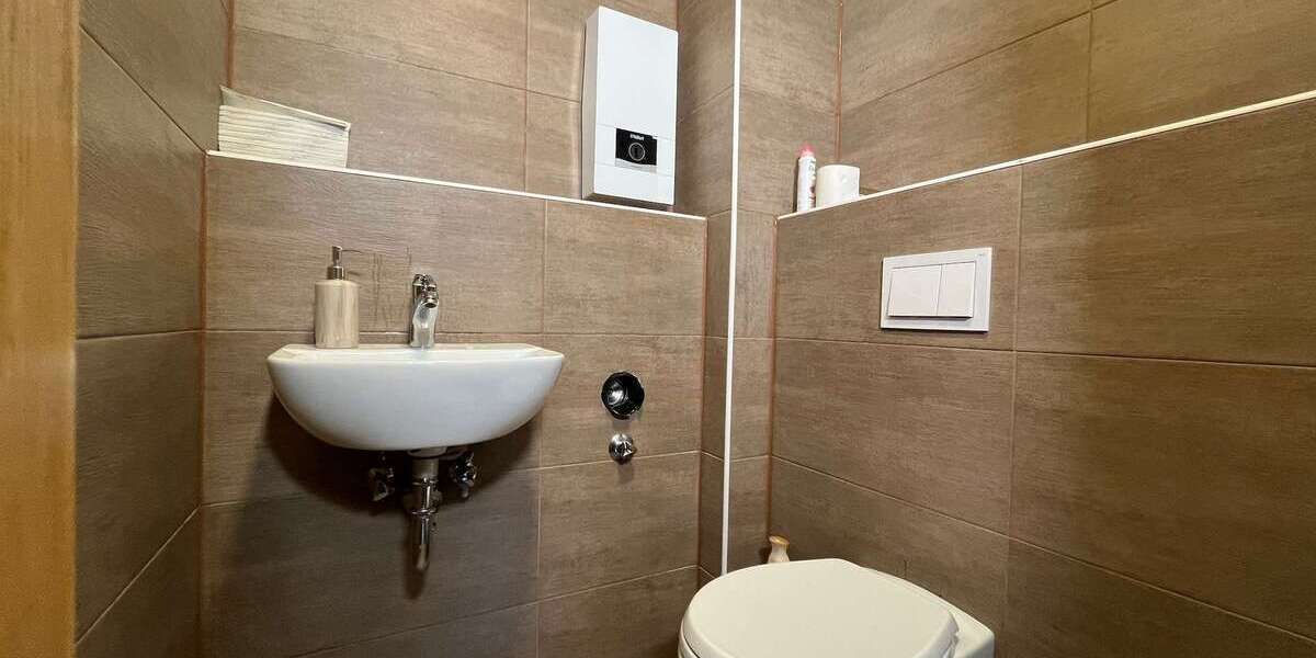 Lukratives Wohn-& Geschäftshaus mit 8 Whg, 3 Gewerben und 2 Keller Lagerflächen + Antenne in Bochum - Wohn- & Geschäftshaus Bochum Günnigfeld | Angebot:22082313