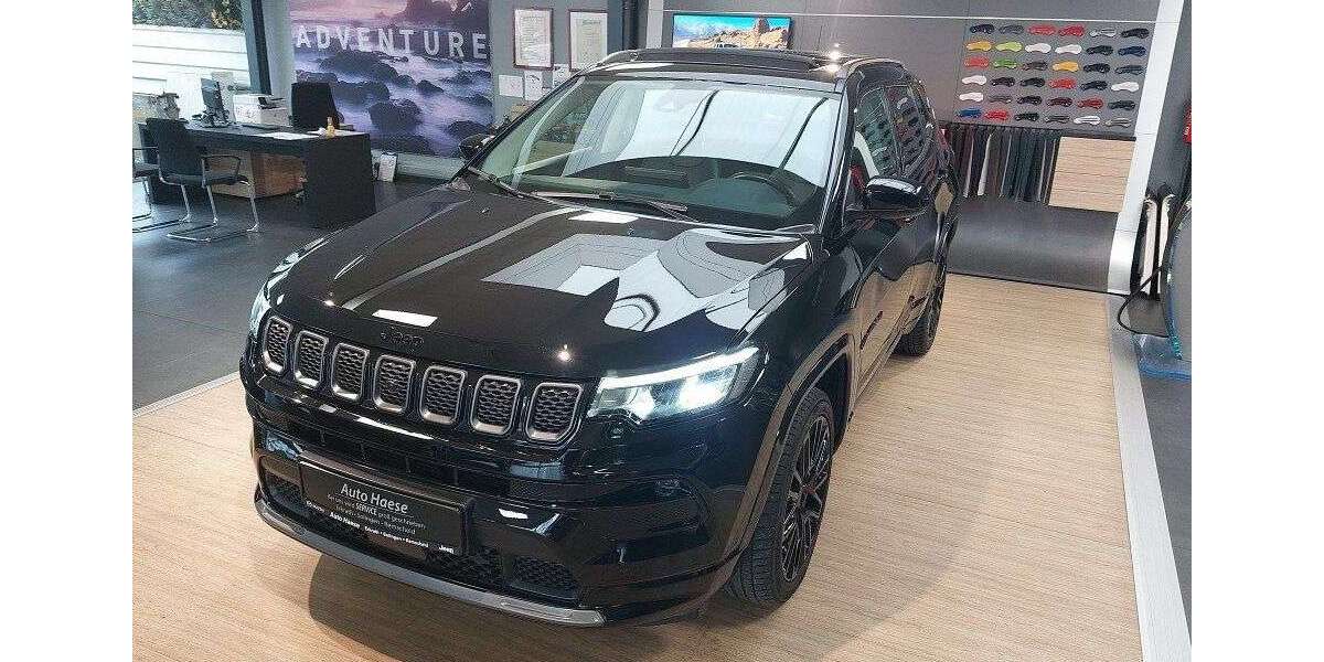 Jeep Compass 29.675 km 28.900 &euro; Solingen 42655