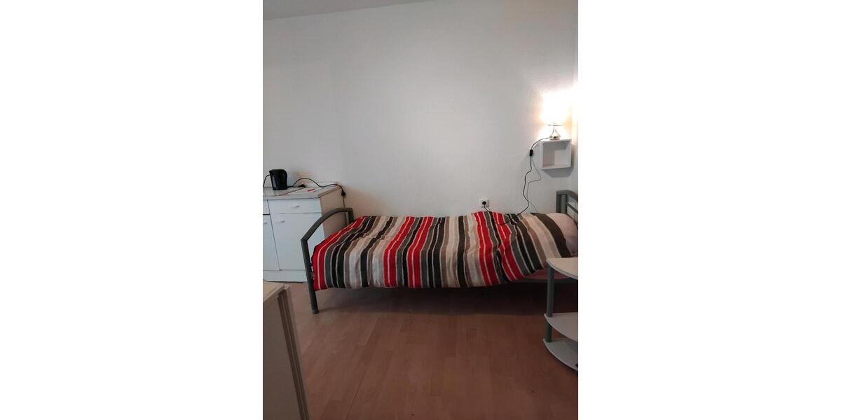 Etagenwohnung Bochum Bochum-Mitte - 1 Zimmer, 17 m&sup2;, 250&euro; | Angebot:26035732