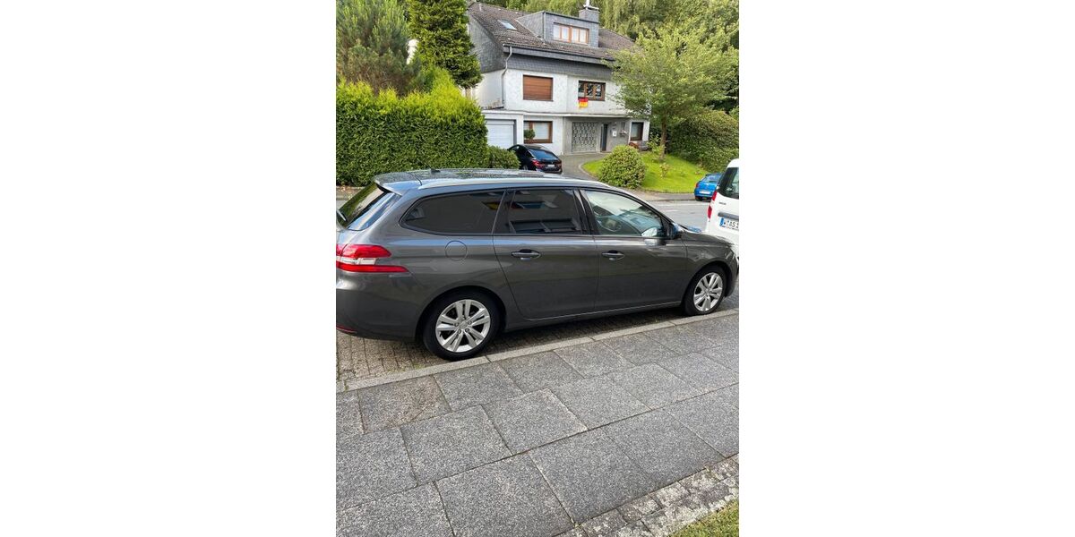Peugeot 308 159.980 km 6.900 &euro; Leichlingen 42799