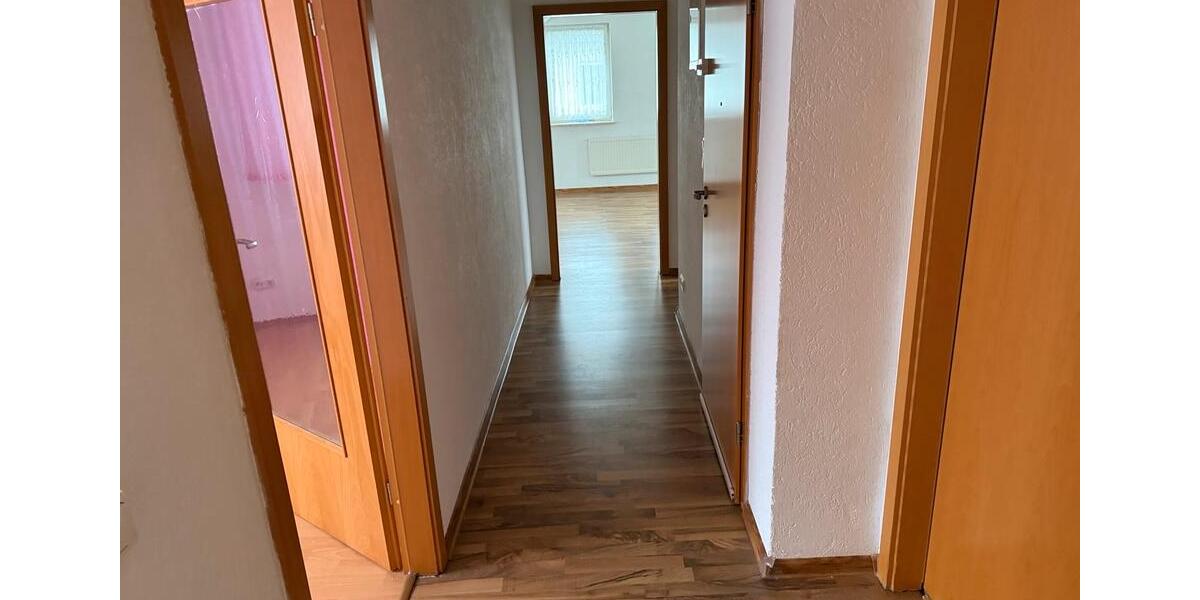 Dachgeschoßwohnung Essen Stadtbezirk III - 4 Zimmer, 82 m&sup2;, 920&euro; | Angebot:25222612