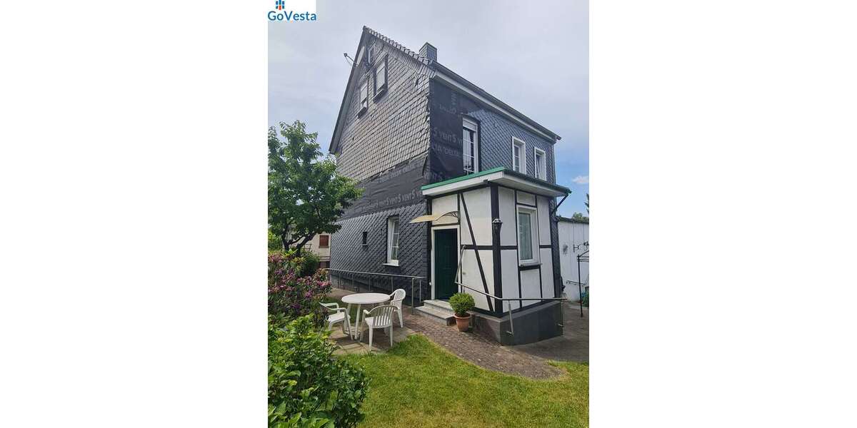 Einfamilienhaus Solingen Mitte - 9 Zimmer, 200 m&sup2;, 444.000&euro; | Angebot:21219695