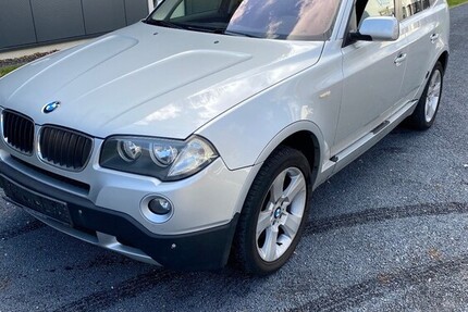 BMW X3 xDrive20d Aut/PANORAMA.SPORTSITZE:18-ZOLL.P 223.000 km 3.000 &euro; Hilden 40721