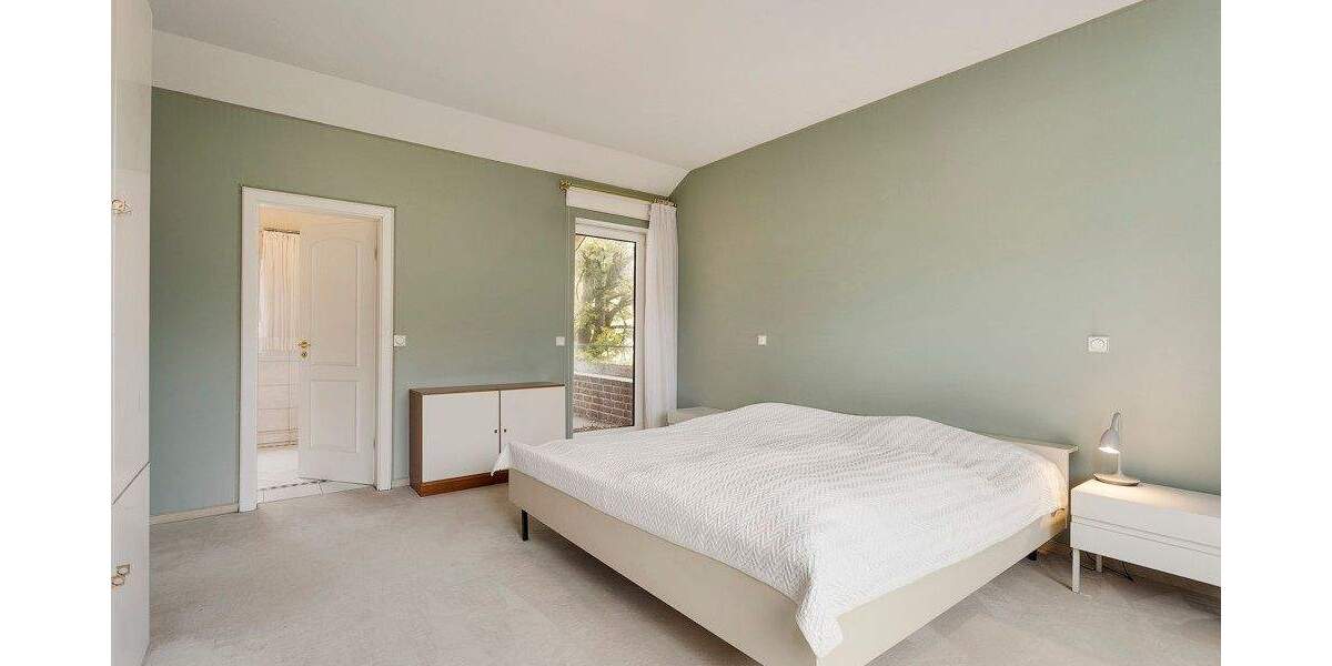 Einfamilienhaus Düsseldorf Vennhausen - 7 Zimmer, 262 m&sup2;, 895.000&euro; | Angebot:25744333