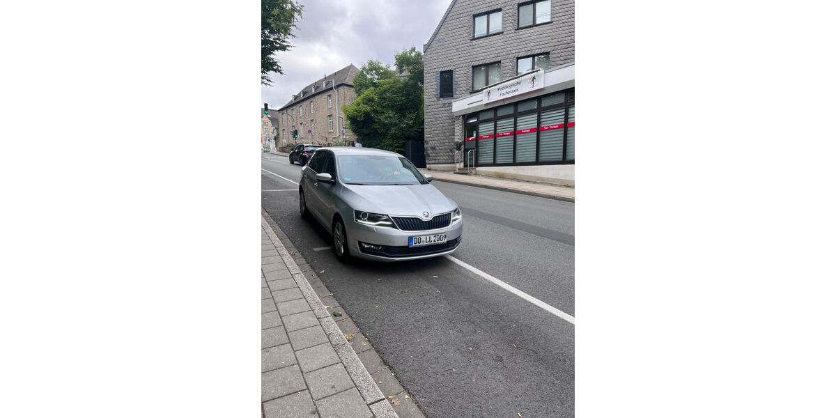 Skoda Rapid 151.443 km 9.399 &euro; Bochum 44869