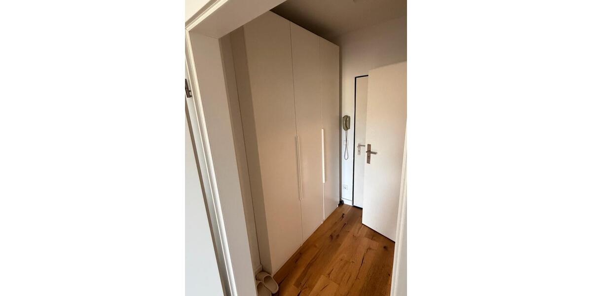 Etagenwohnung Langenfeld (Rheinland) - 1 Zimmer, 35 m&sup2;, 1.100&euro; | Angebot:26582031