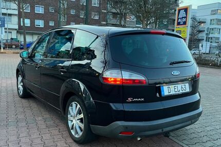 Ford S-Max 211.000 km 2.000 &euro; Düsseldorf 40599
