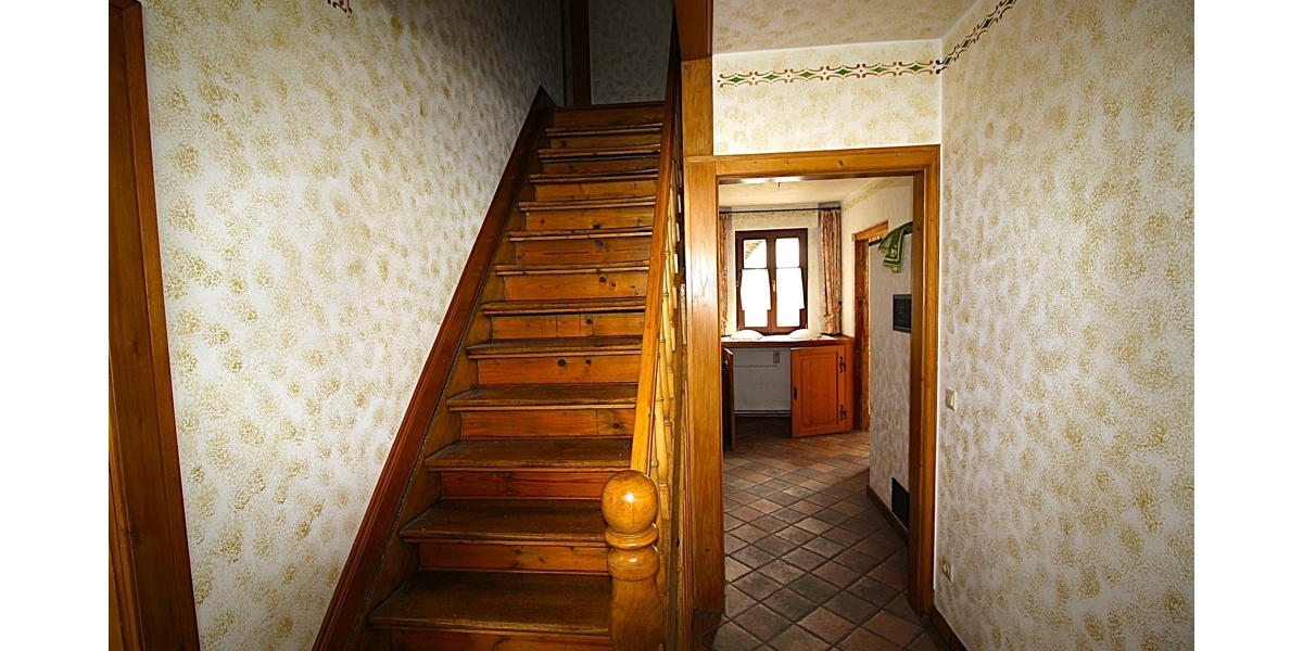 Kernsaniertes Einfamilienhaus mit (Bau)-Grundstück und großem Anbau mit vielen Nutzungsmöglichkeiten - Einfamilienhaus Solingen Ohligs | Angebot:23472326