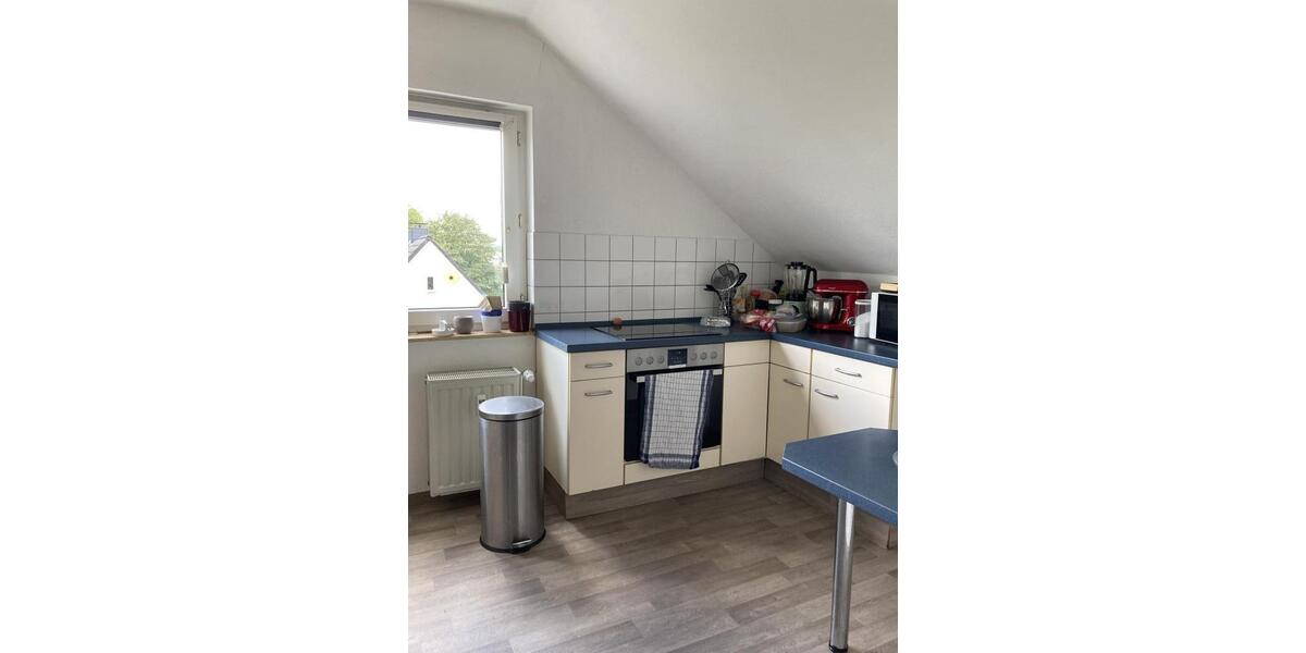 Dachgeschoßwohnung Gelsenkirchen Gelsenkirchen-Mitte - 2.5 Zimmer, 65 m&sup2;, 394&euro; | Angebot:25175723