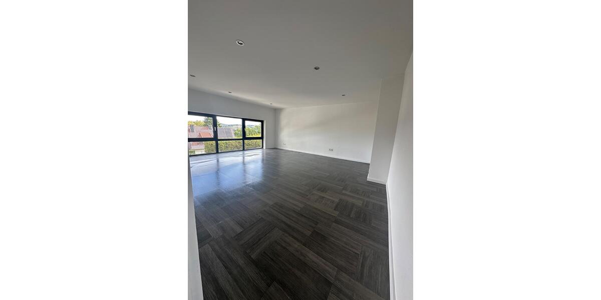 Erdgeschoßwohnung Schalksmühle - 4 Zimmer, 125 m&sup2;, 900&euro; | Angebot:26492779