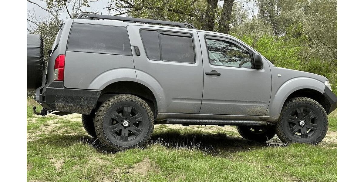 Nissan Pathfinder 178.000 km 10.500 &euro; Mettmann 40822