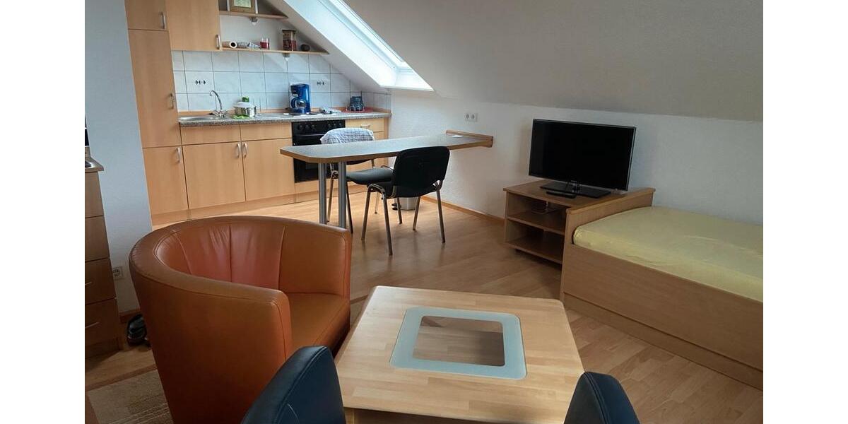 Dachgeschoßwohnung Radevormwald - 1 Zimmer, 23 m&sup2;, 445&euro; | Angebot:26035715